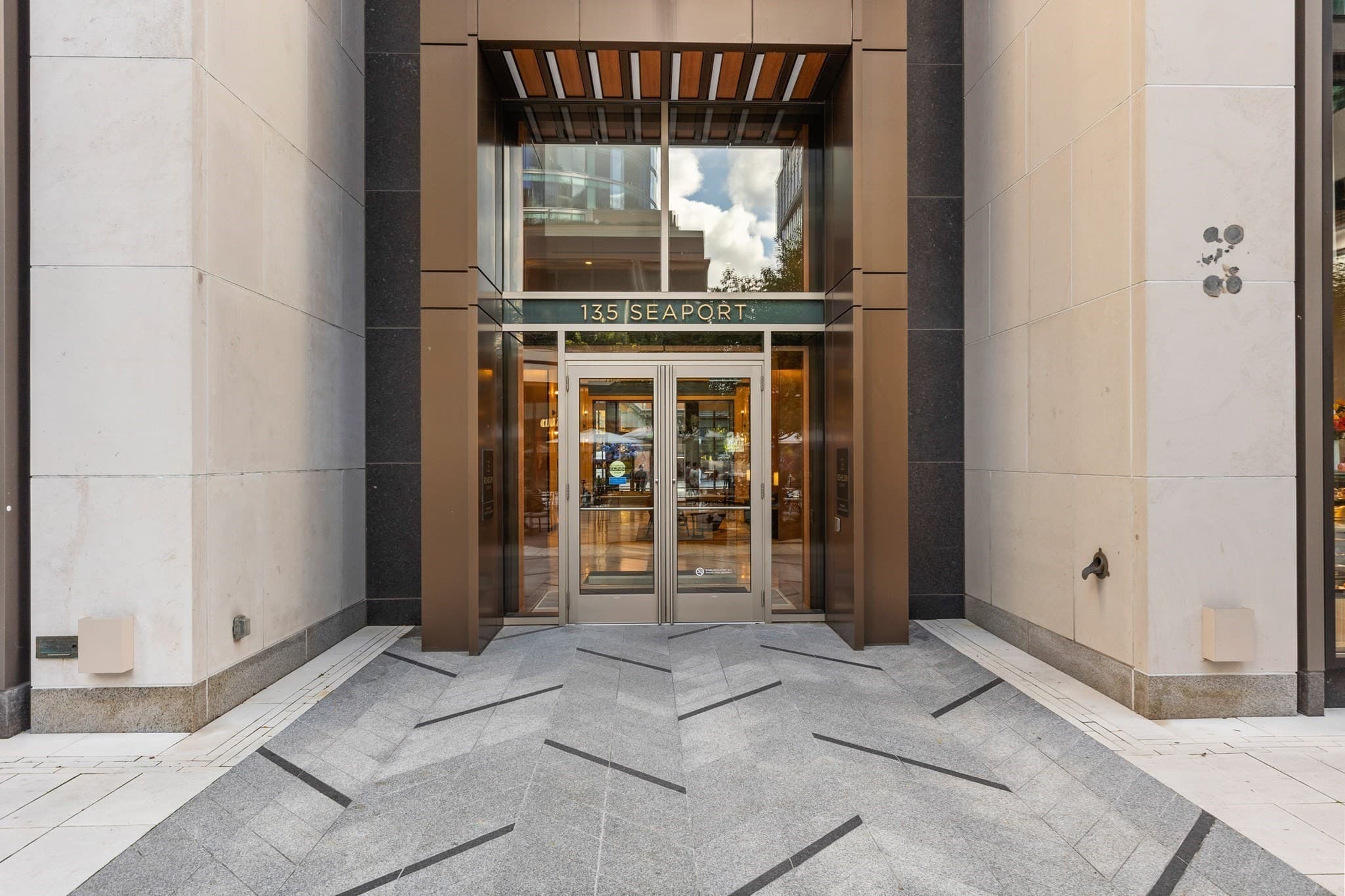 Condominium at 135 Seaport # 1807, Boston MA 02210, photo 28 of 29