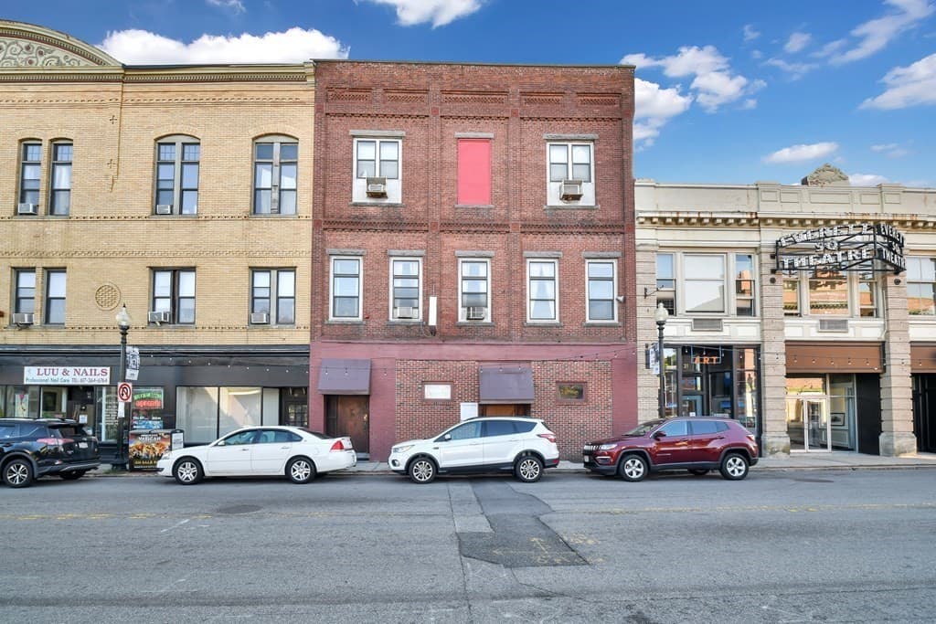 35-37 Fairmount Ave, Boston MA 02136