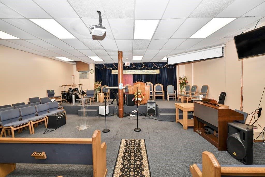 35-37 Fairmount Ave, Boston MA 02136 photo 4