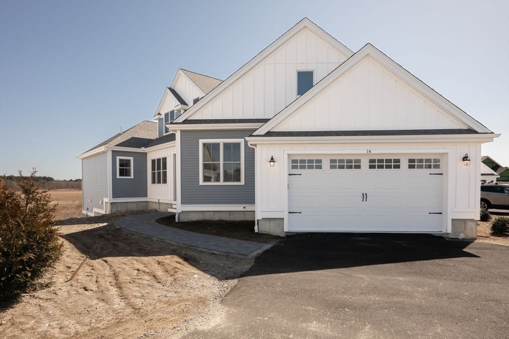 58 Metacomet Road # 17, West Bridgewater MA 02379