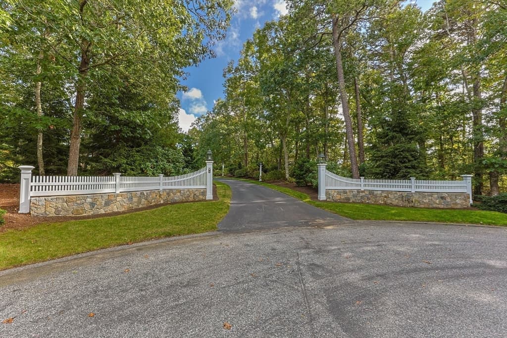 26 Walkerwoods Dr, Harwich MA 02645 photo 32