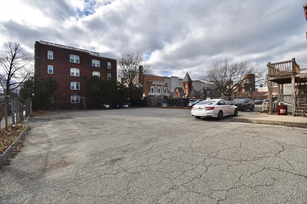 982 Main St, Springfield MA 01103 photo 20