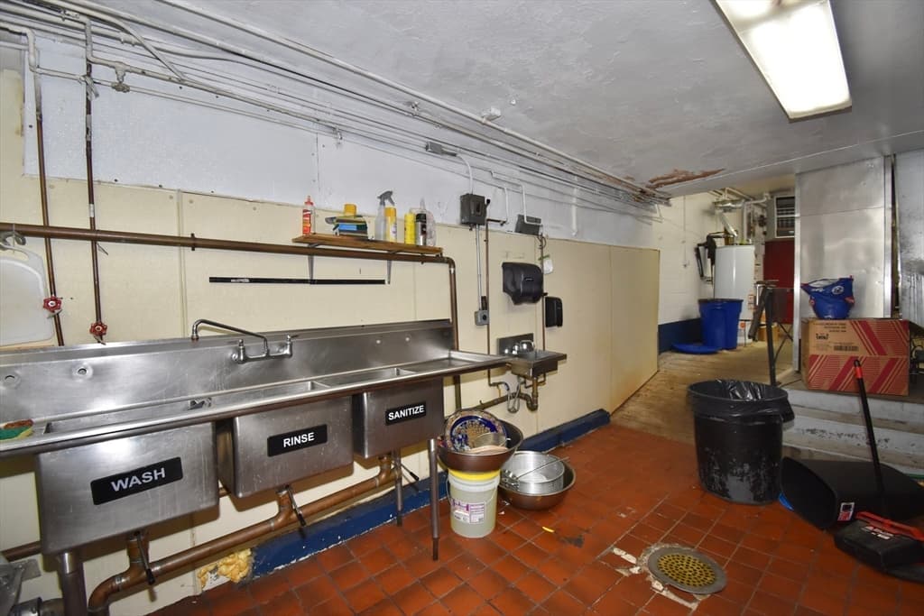 982 Main St, Springfield MA 01103 photo 10