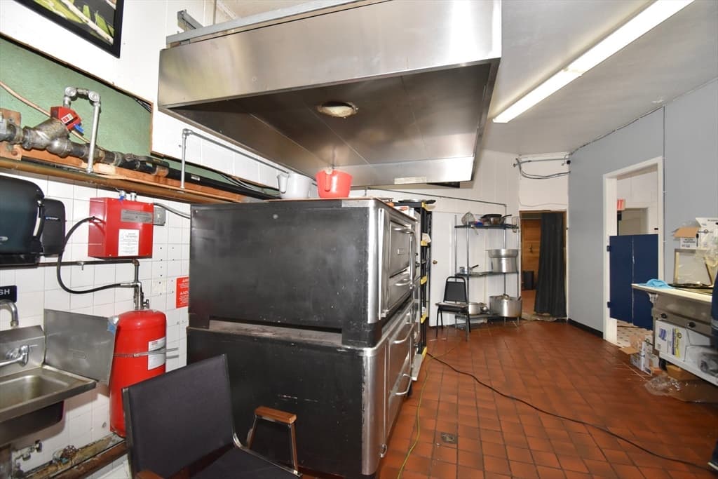 982 Main St, Springfield MA 01103 photo 8