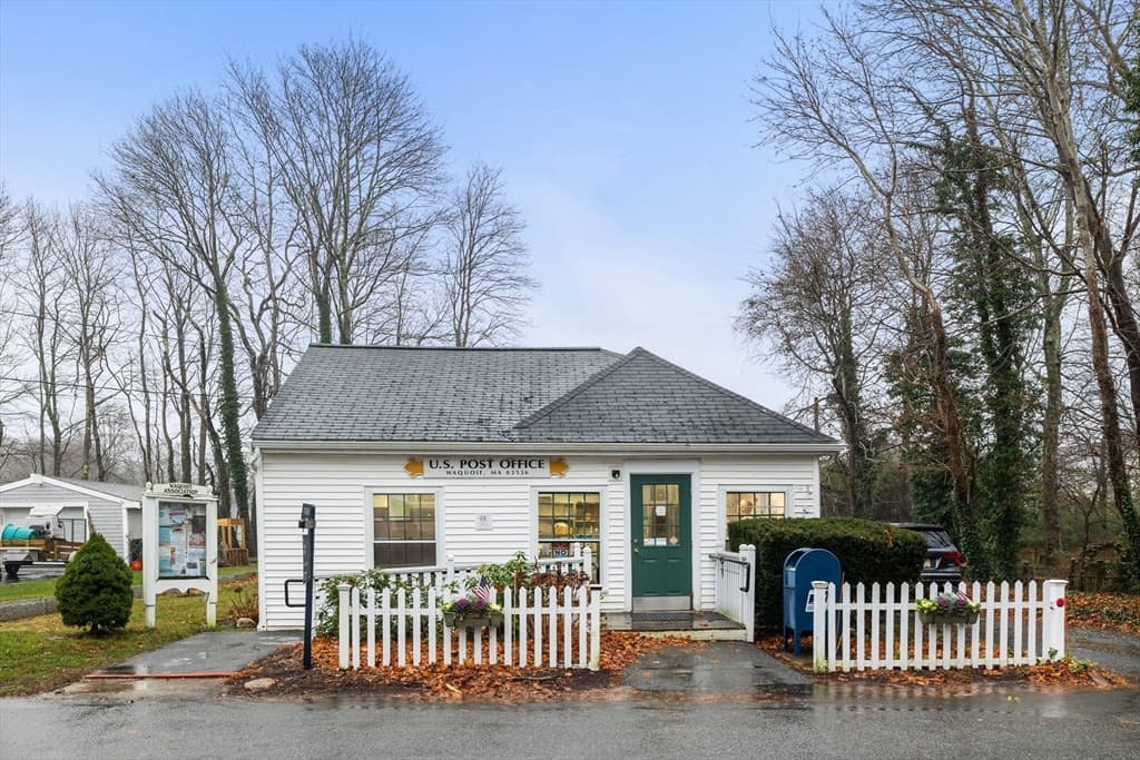 Commercial Sale at 36 Carriage Shop, Falmouth MA 02536, Falmouth, photo 2 of 9