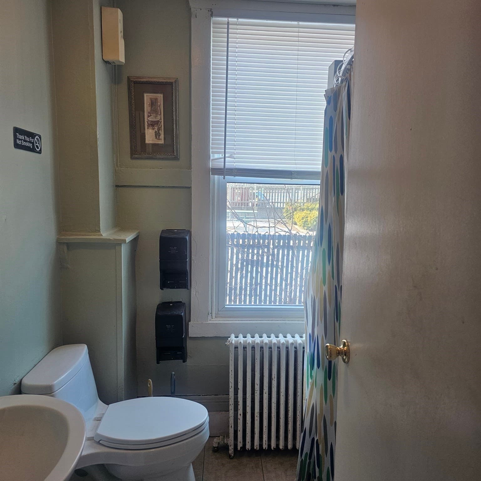 5+ Family - Rooming House at 192 Walnut St, New Bedford MA 02740, photo 8 of 9