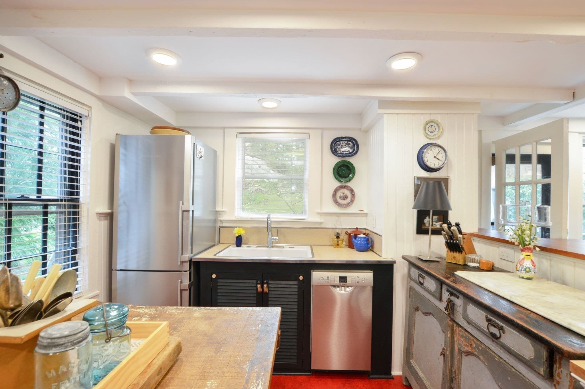 Single Family Residence at 1150 Russells Mills Rd, Dartmouth MA 02748, photo 11 of 32