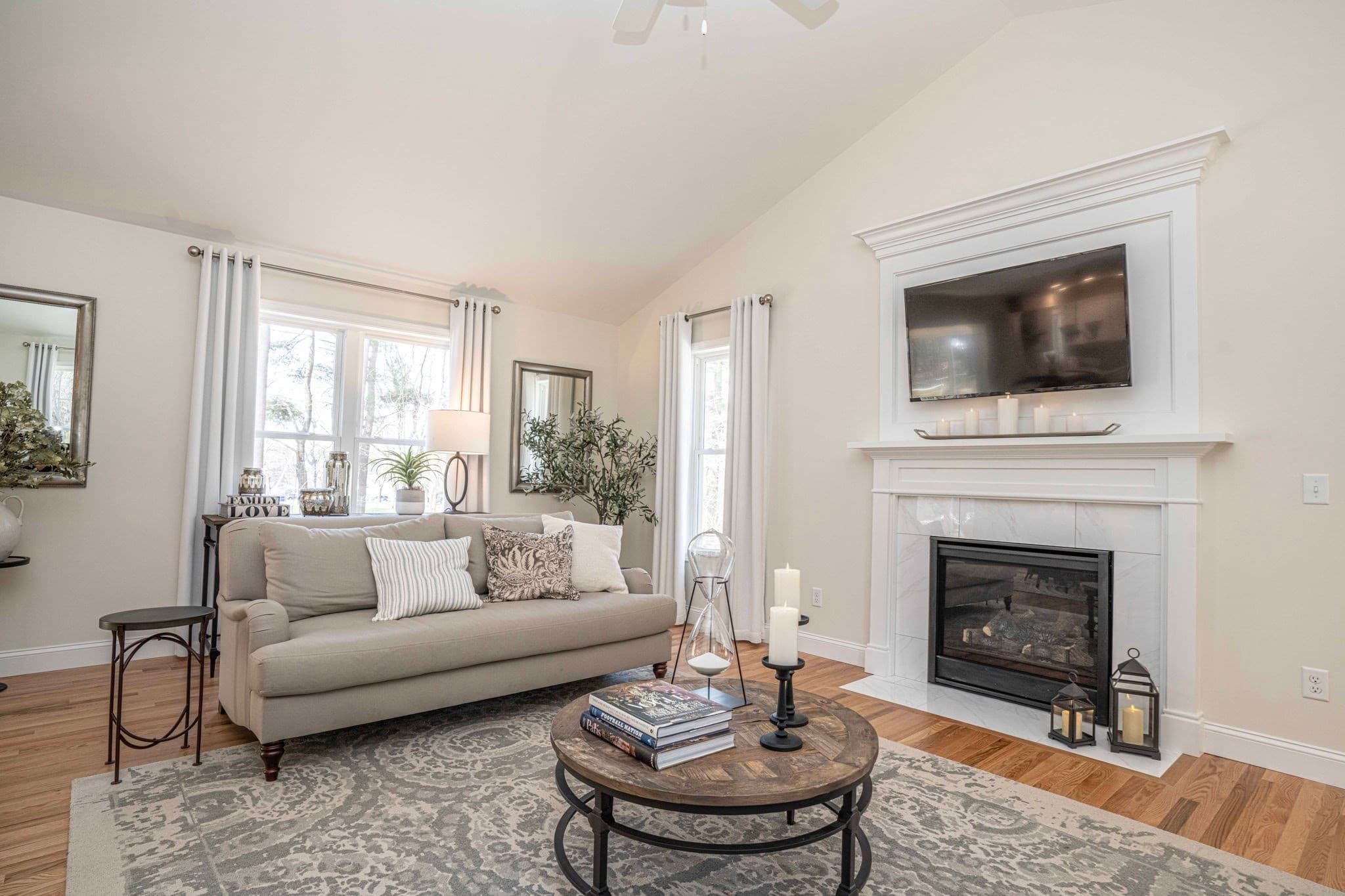 Single Family Residence at 858 Pine Street, Raynham MA 02767, photo 14 of 22