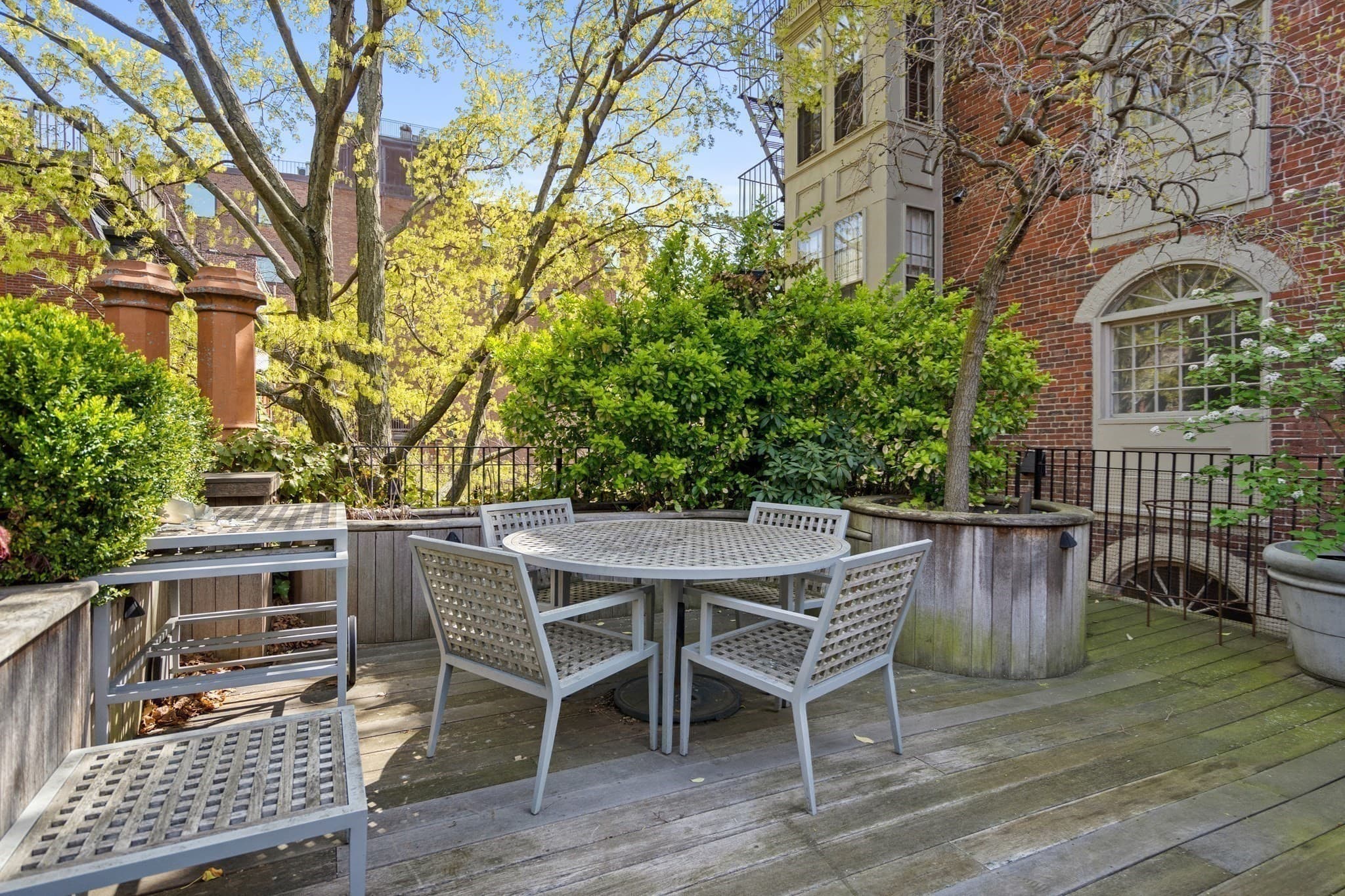 Single Family Residence at 86 Mount Vernon Street, Boston MA 02108, photo 13 of 26