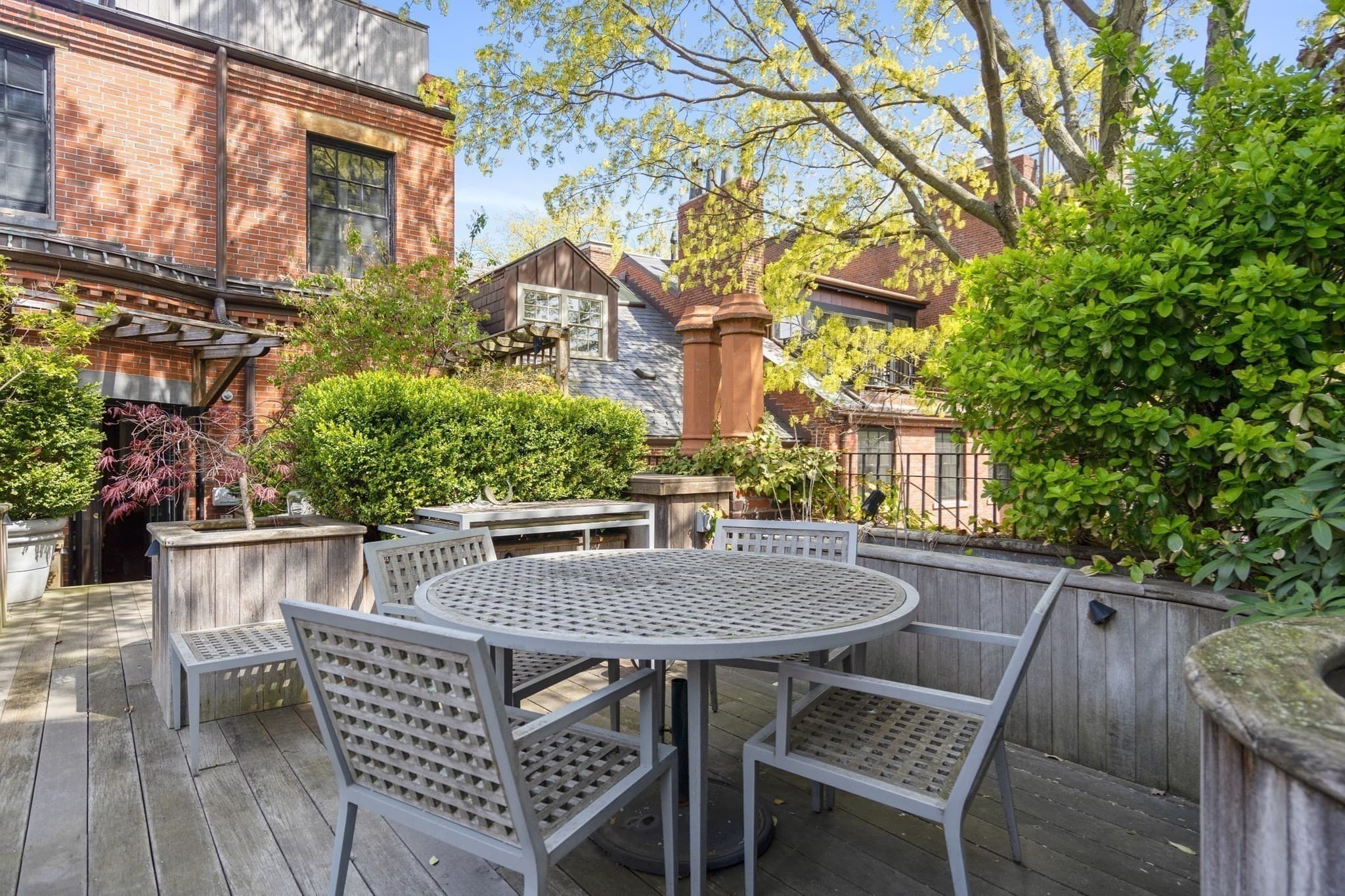 Single Family Residence at 86 Mount Vernon Street, Boston MA 02108, photo 14 of 26