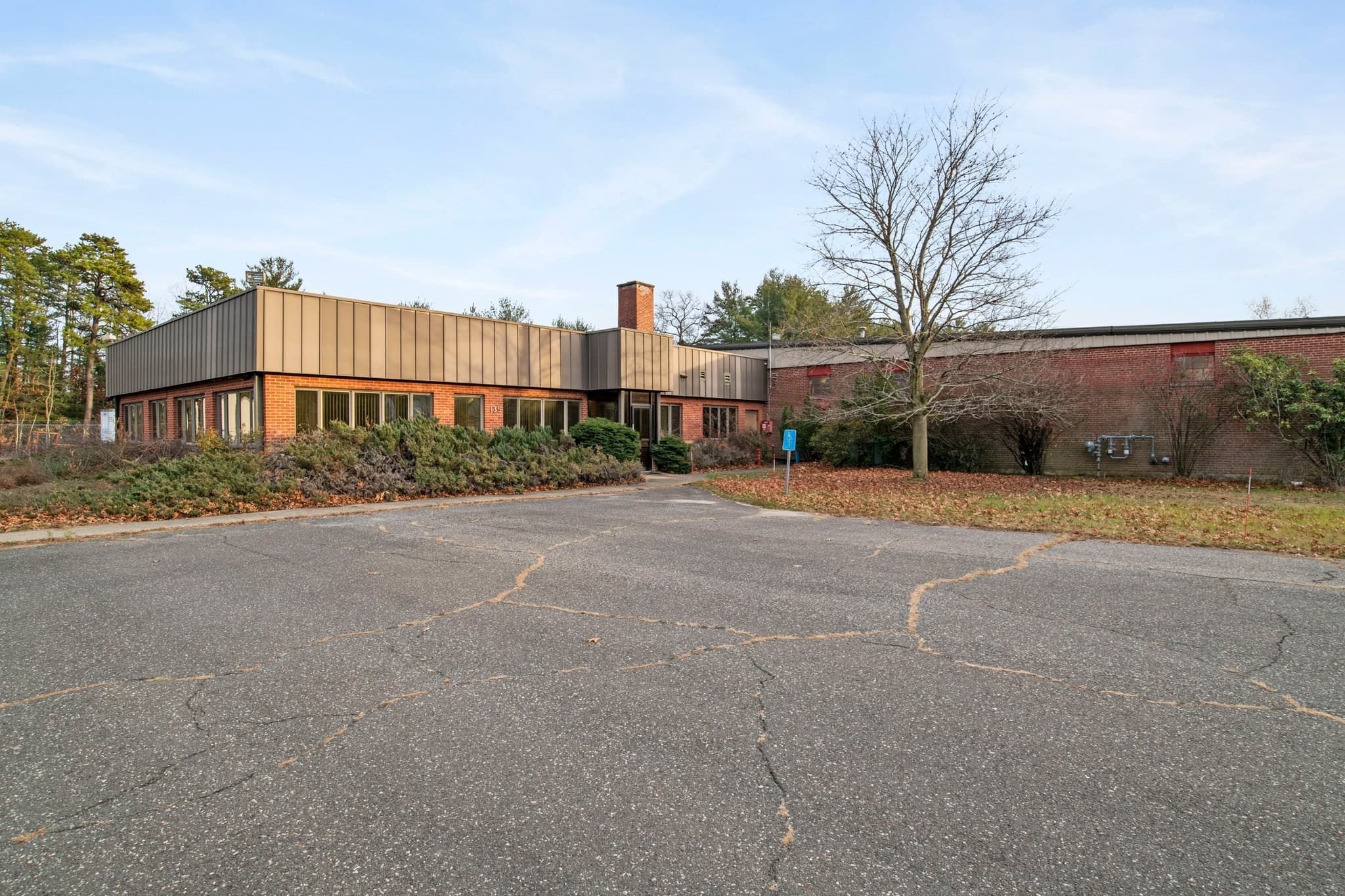 135 Apremont, Westfield MA 01085