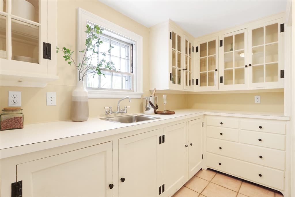 Single Family Residence at 42 Edmunds Road, Wellesley MA 02481, photo 6 of 42