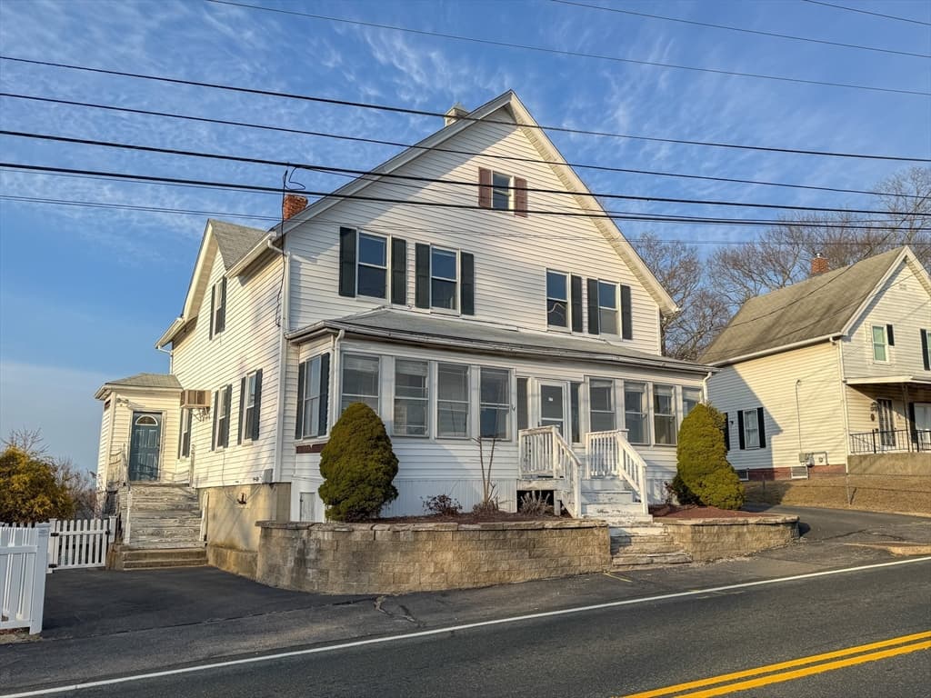 34 Smithfield Rd, Woonsocket RI 02895