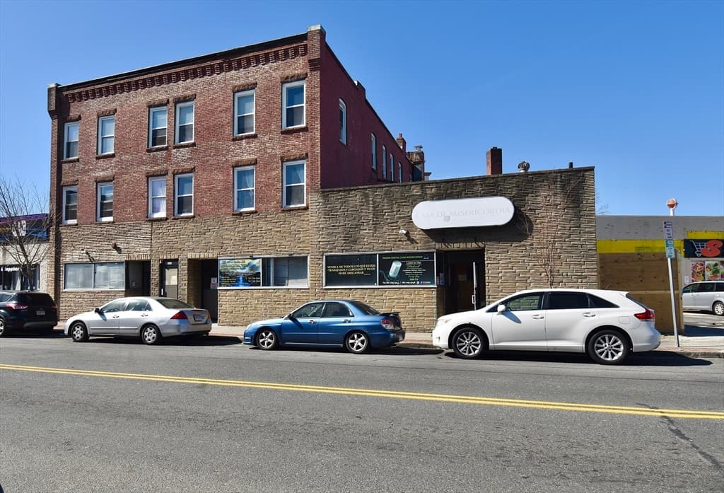 570-582 Main St, Springfield MA 01119 photo 2