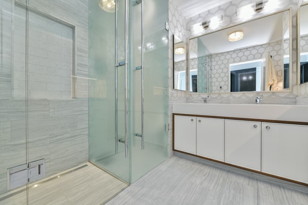 Condominium at 1 Dalton Street # 3805, Boston MA 02115, photo 11 of 31