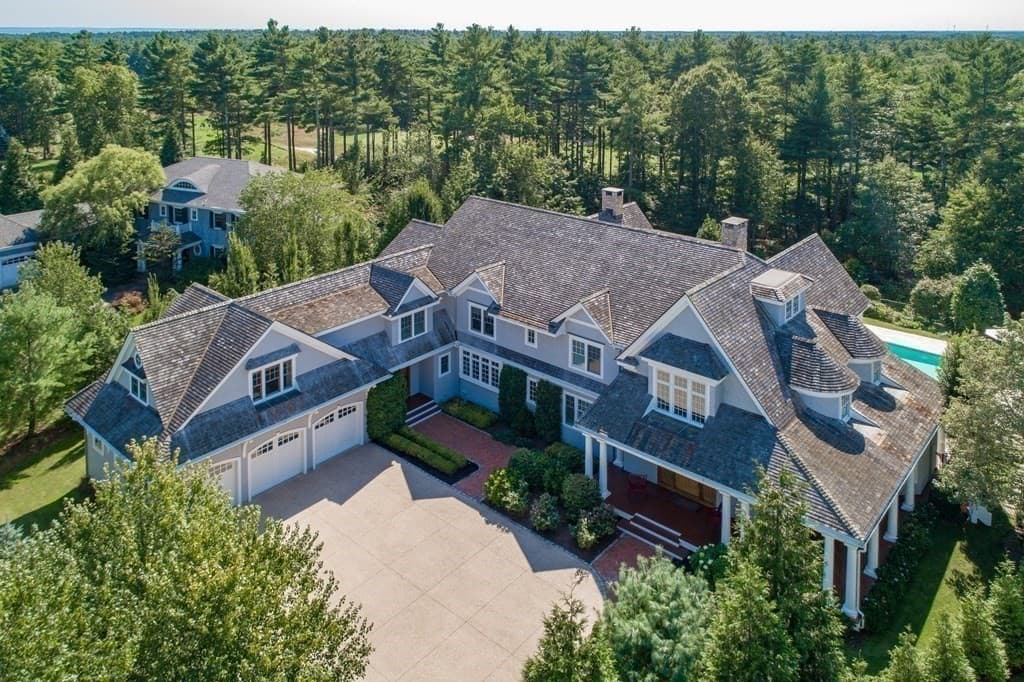 Single Family Residence at 19 High Ridge Dr, Mattapoisett MA 02739, photo 5 of 32