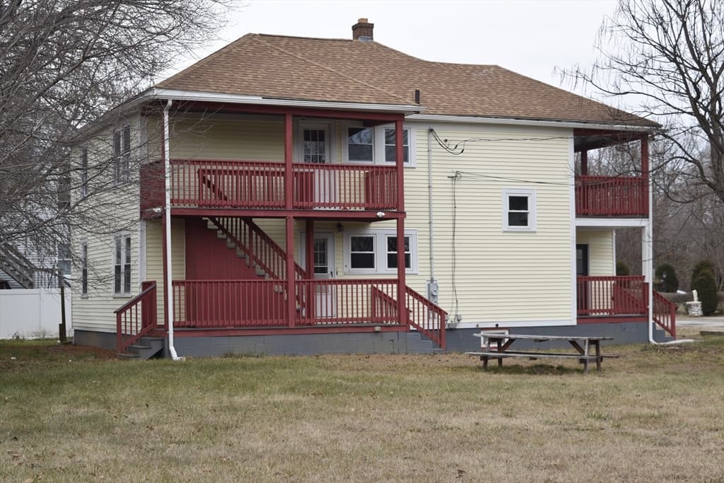 7 Pearl Street, Southbridge MA 01550