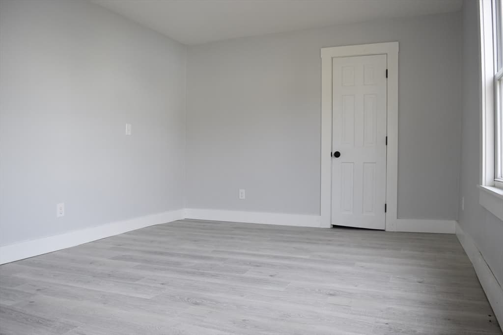 Multi Family at 7 Pearl Street, Southbridge MA 01550, photo 20 of 41