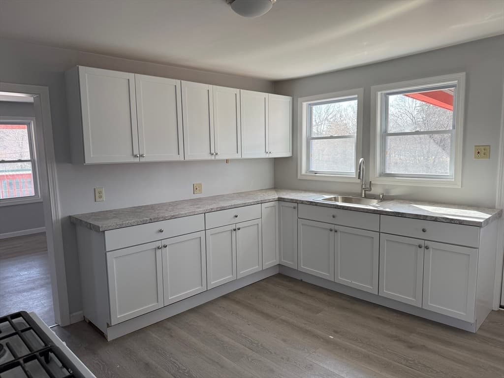 Multi Family at 7 Pearl Street, Southbridge MA 01550, photo 4 of 41