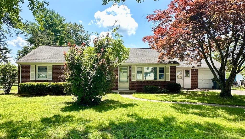 137 Carroll St, Springfield MA 01108