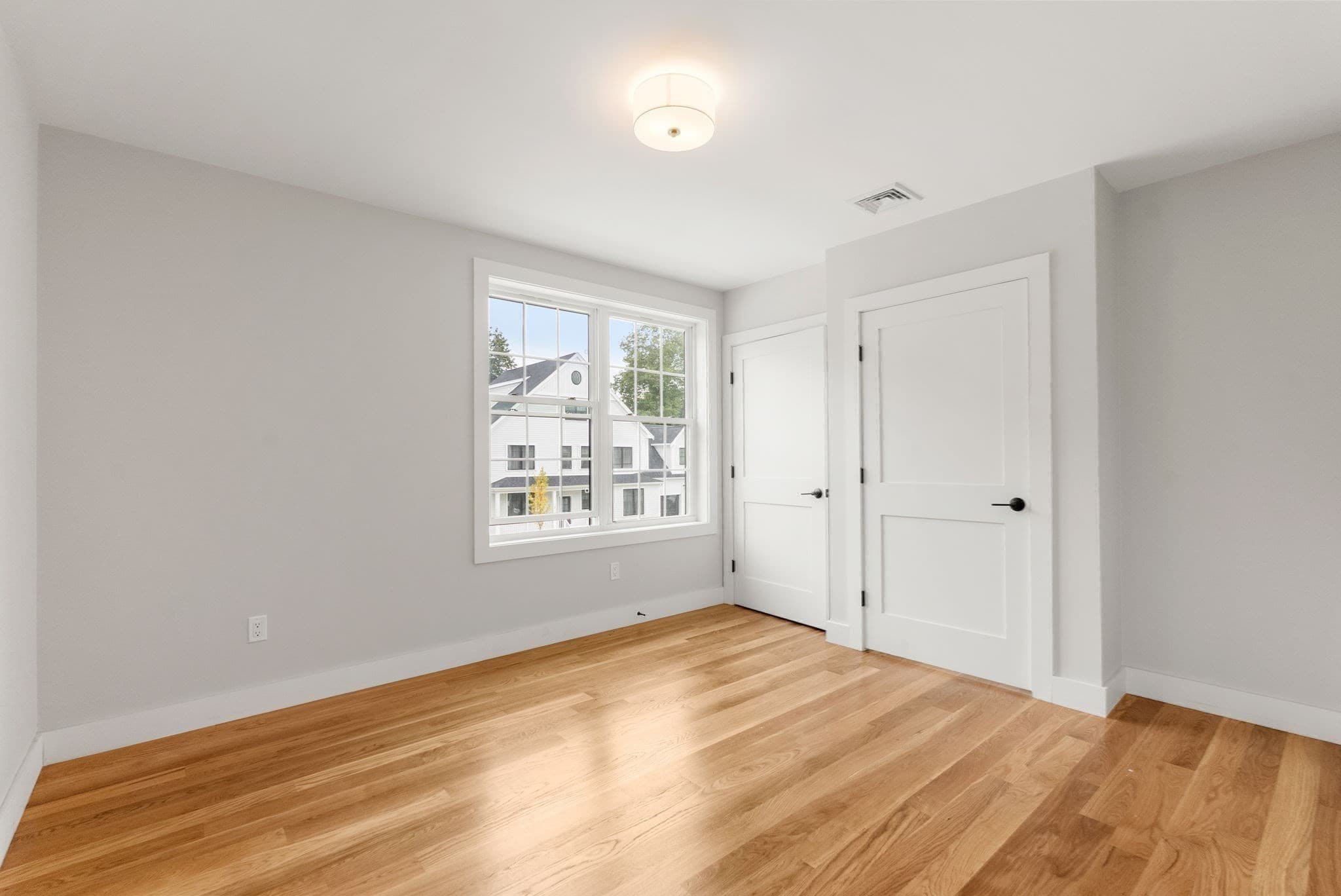 Single Family Residence at 6 Kinsale Lane, Boston MA 02136, Boston, photo 13 of 31