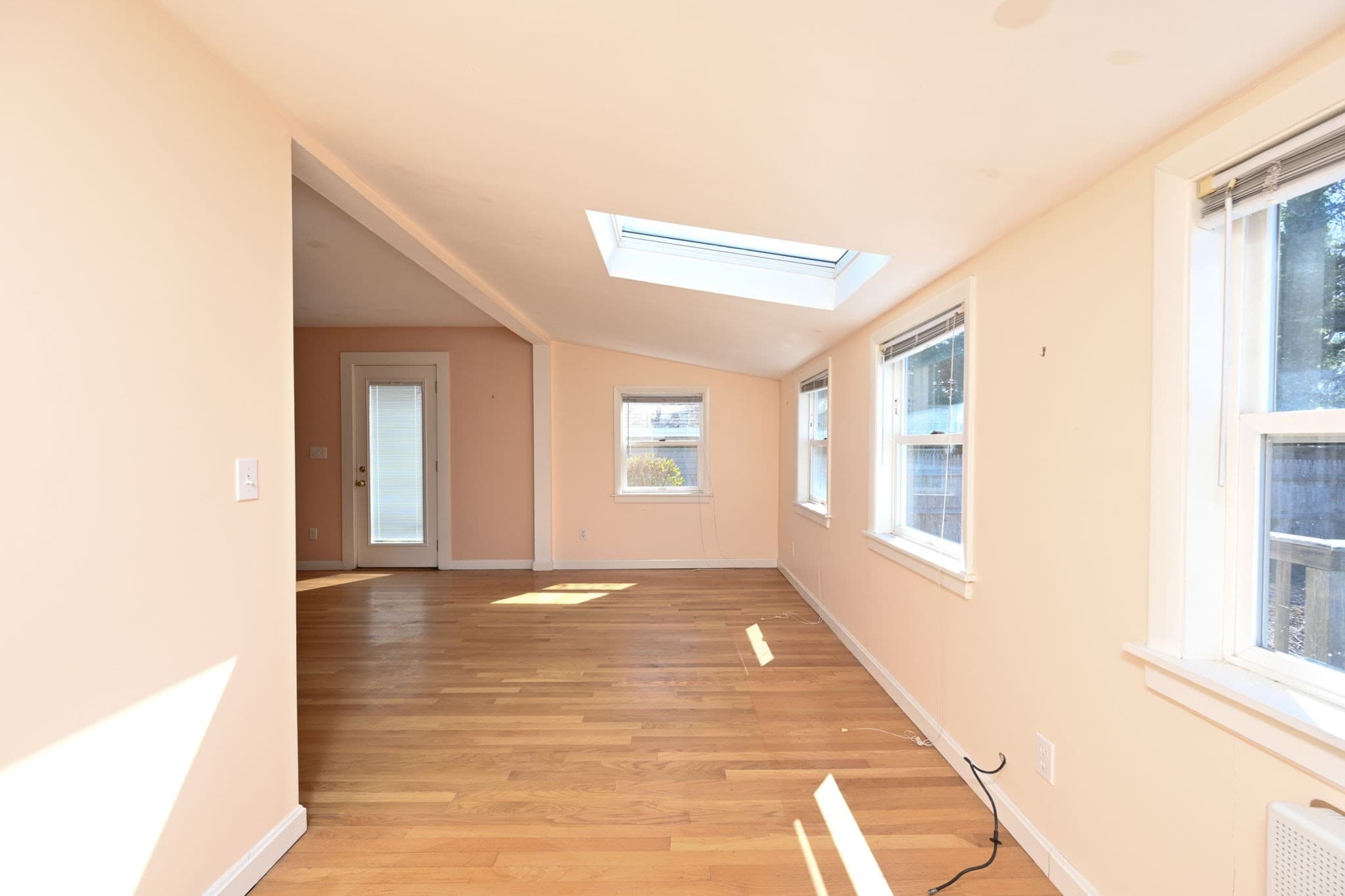 Single Family Residence at 23 Wyola Rd, Hull MA 02045, photo 7 of 26