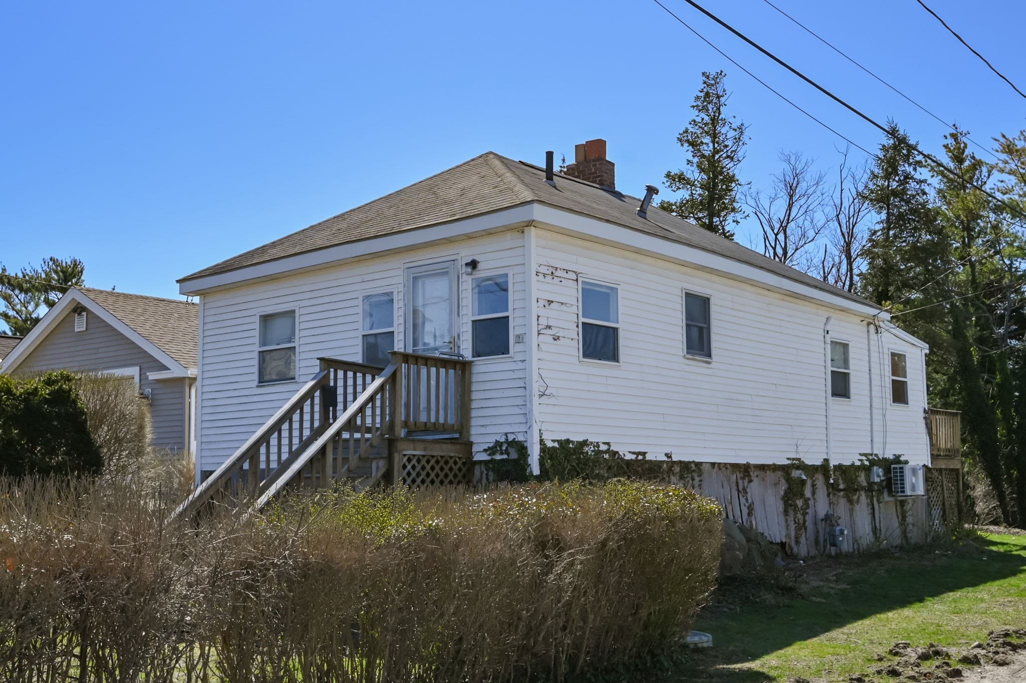 23 Wyola Rd, Hull MA 02045