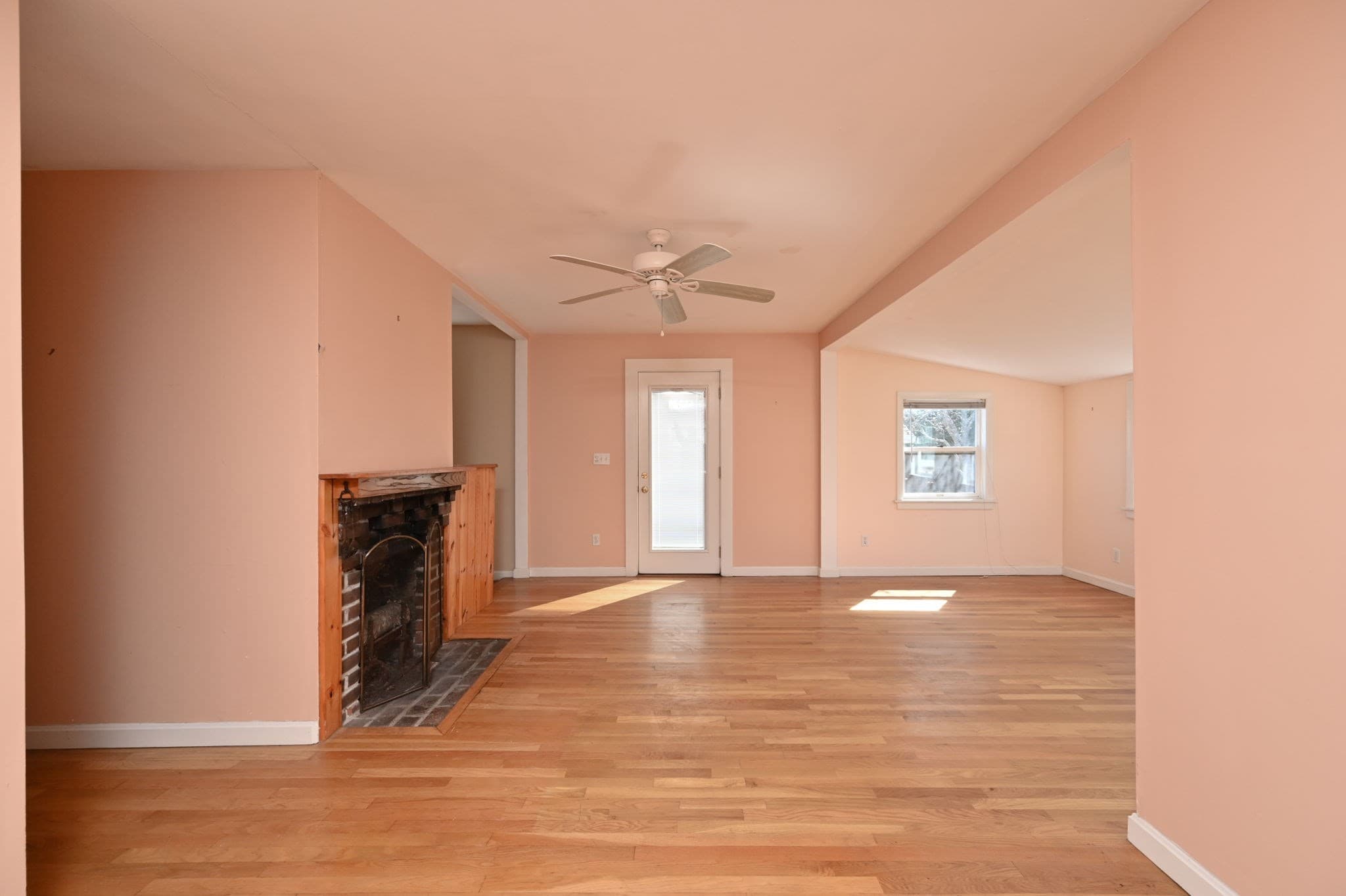 Single Family Residence at 23 Wyola Rd, Hull MA 02045, photo 5 of 26