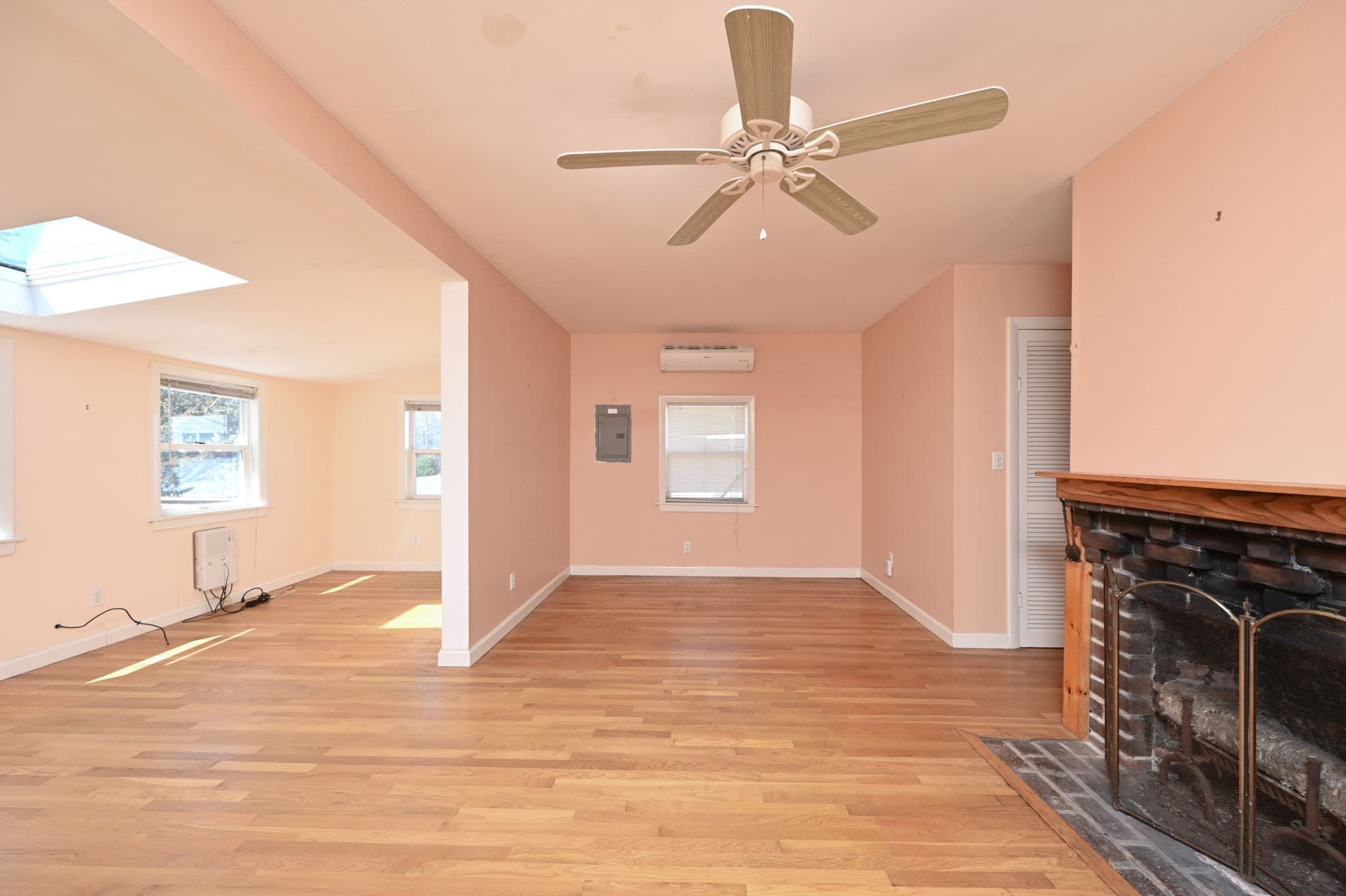 Single Family Residence at 23 Wyola Rd, Hull MA 02045, photo 8 of 26