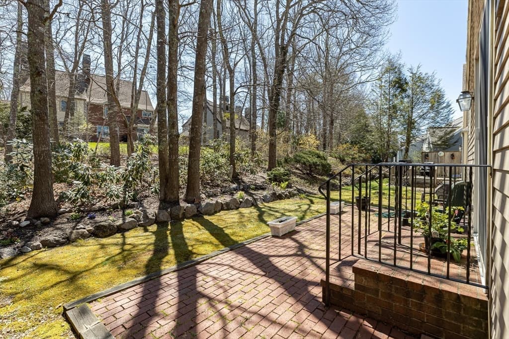 Condominium at 4 Bishops Park # 4, Mashpee MA 02649, photo 13 of 17