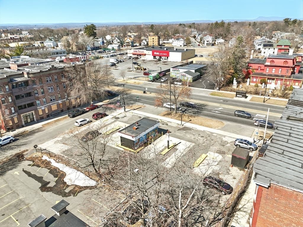 671 State St, Springfield MA 01109 photo 6