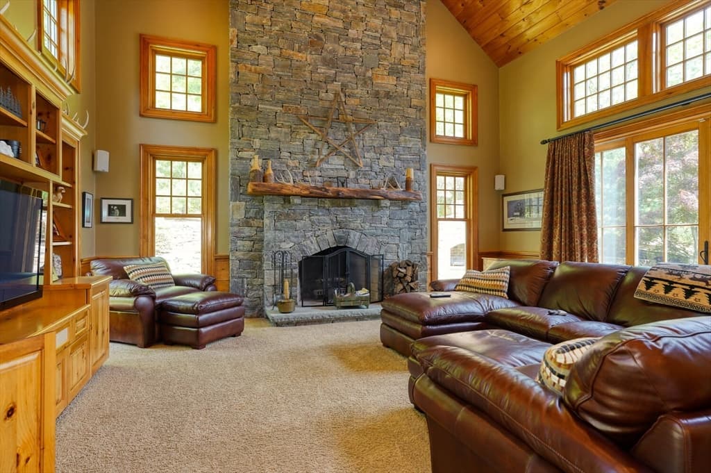 Single Family Residence at 210 Green Street, Northborough MA 01532, Northborough, photo 7 of 42