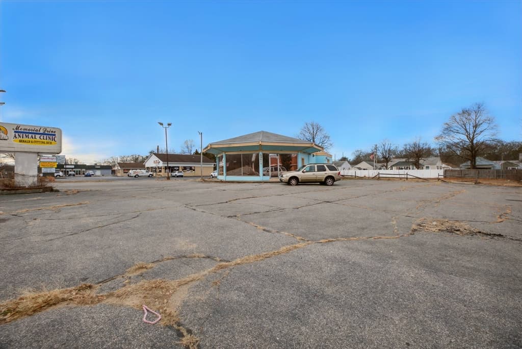 Commercial Sale at 1430 Memorial Dr, Chicopee MA 01020, photo 9 of 9
