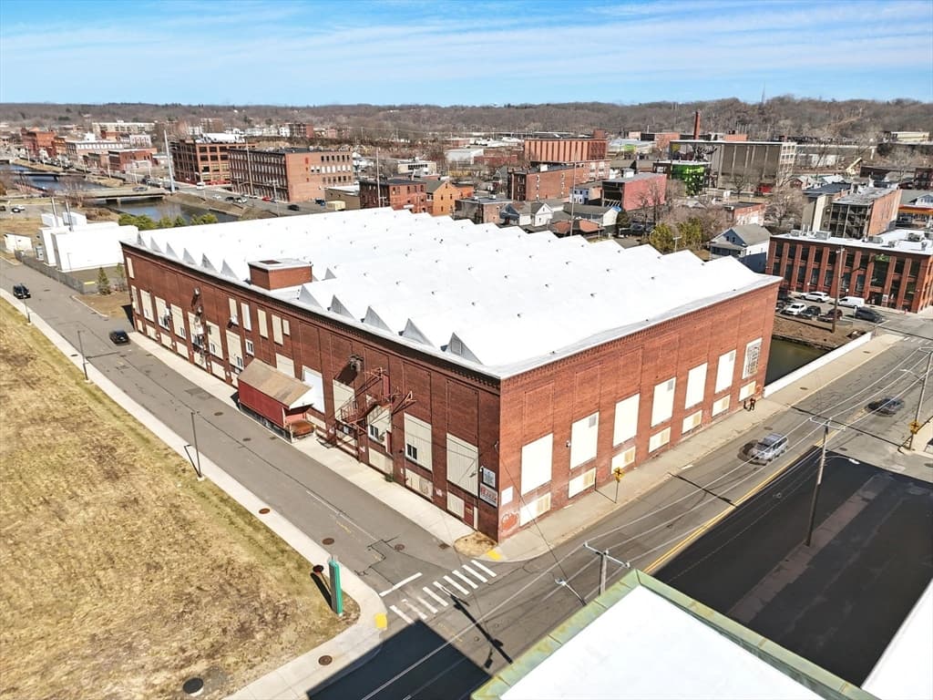 1 Bigelow St, Holyoke MA 01040