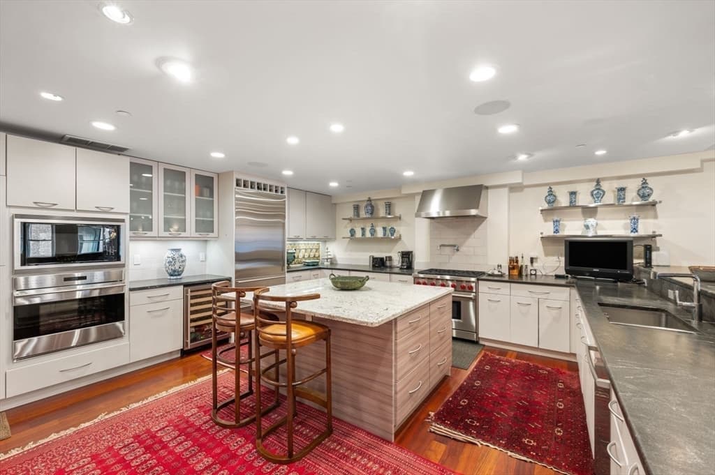 Condominium at One Winter Place # 3, Boston MA 02108, photo 10 of 38