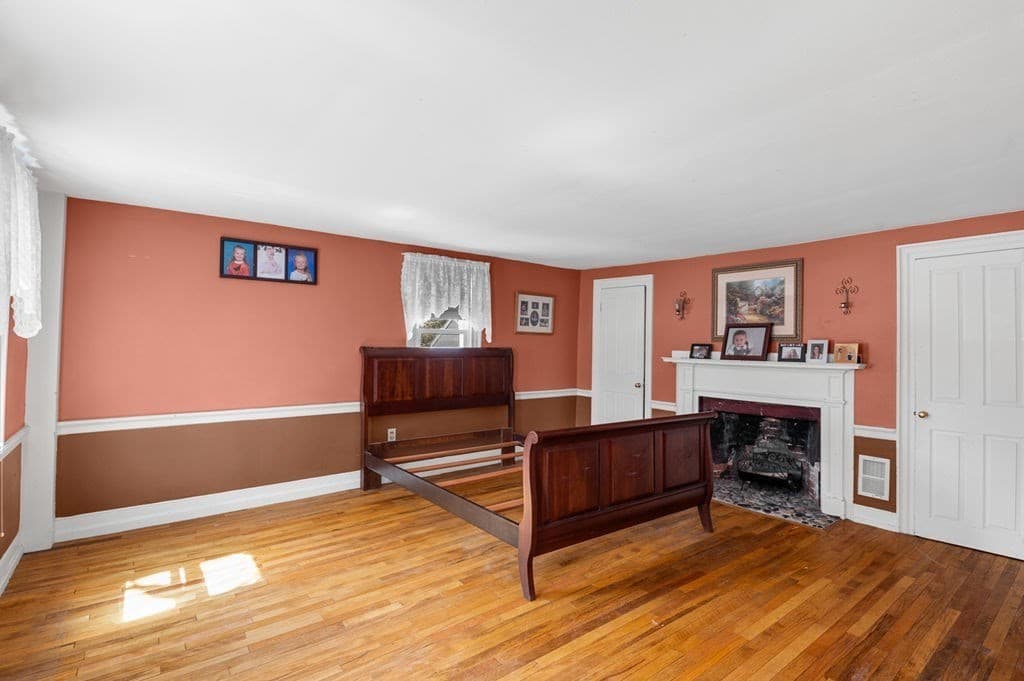 Single Family Residence at 231 West Main St, Georgetown MA 01833, Georgetown, photo 13 of 29