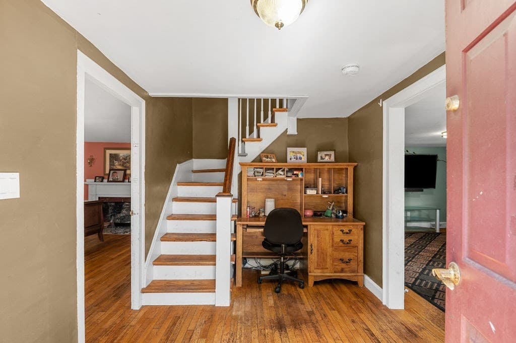 Single Family Residence at 231 West Main St, Georgetown MA 01833, Georgetown, photo 12 of 29