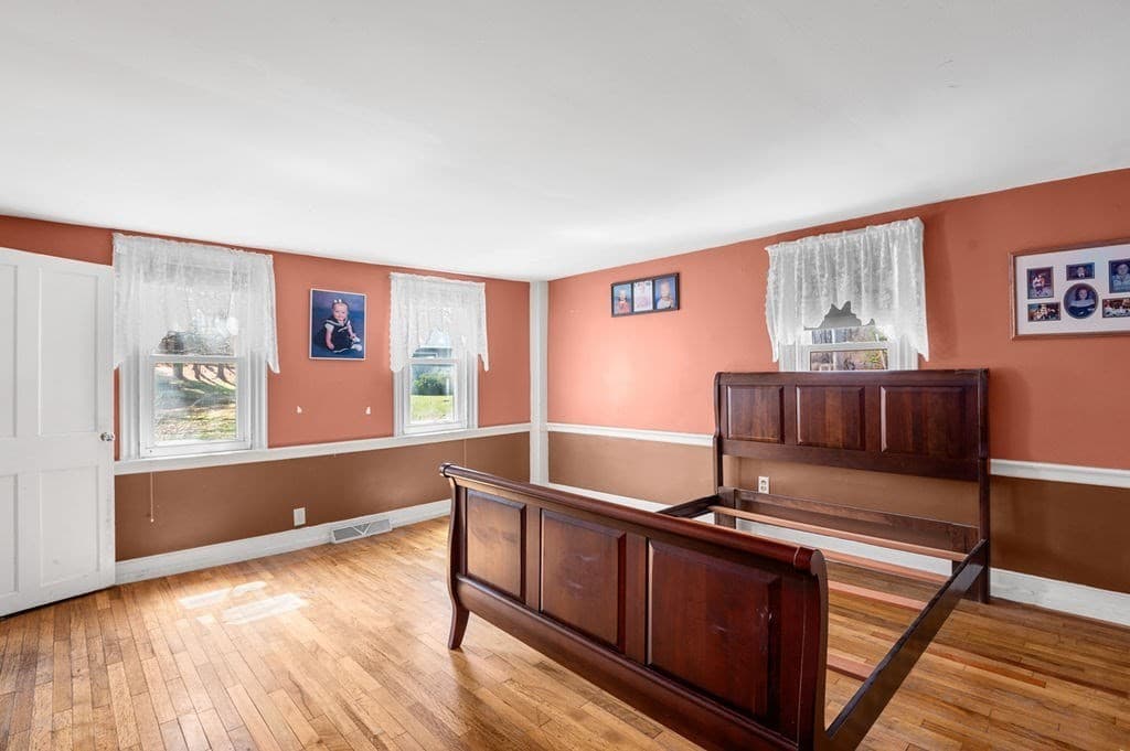 Single Family Residence at 231 West Main St, Georgetown MA 01833, Georgetown, photo 14 of 29