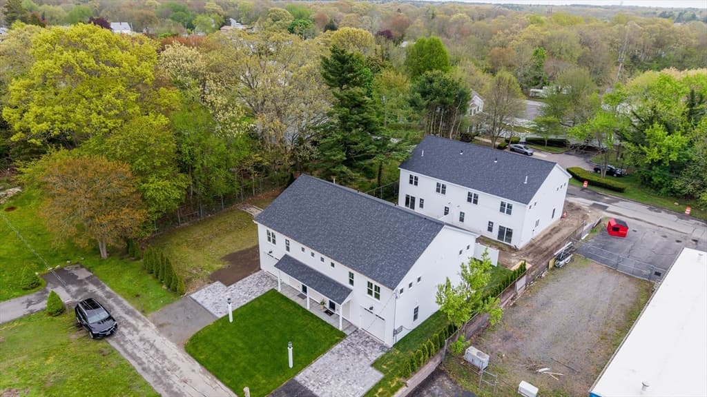 14 Hayes St # 1, Acushnet MA 02743 photo 3