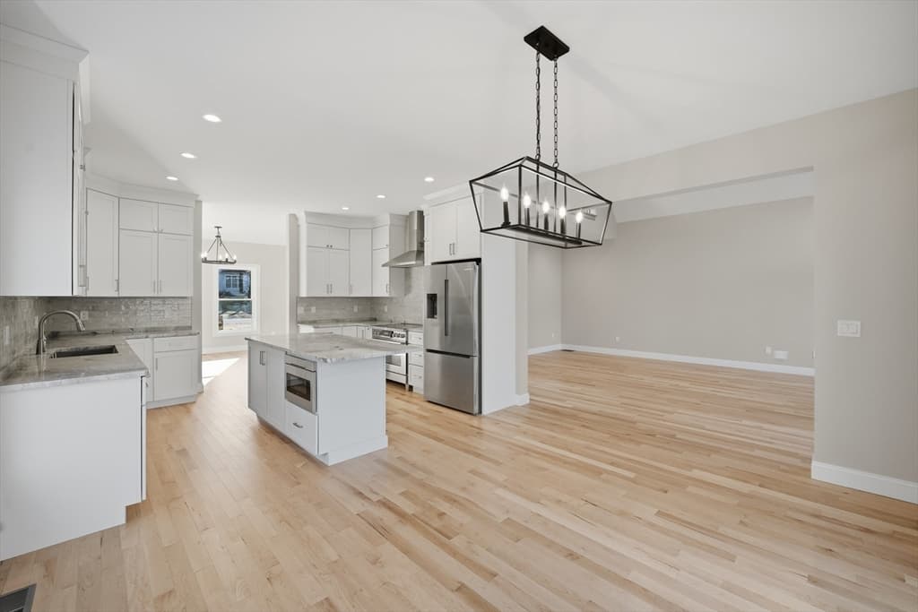 Single Family Residence at 130 Linden Ridge Road, Amherst MA 01002, Amherst, photo 5 of 41