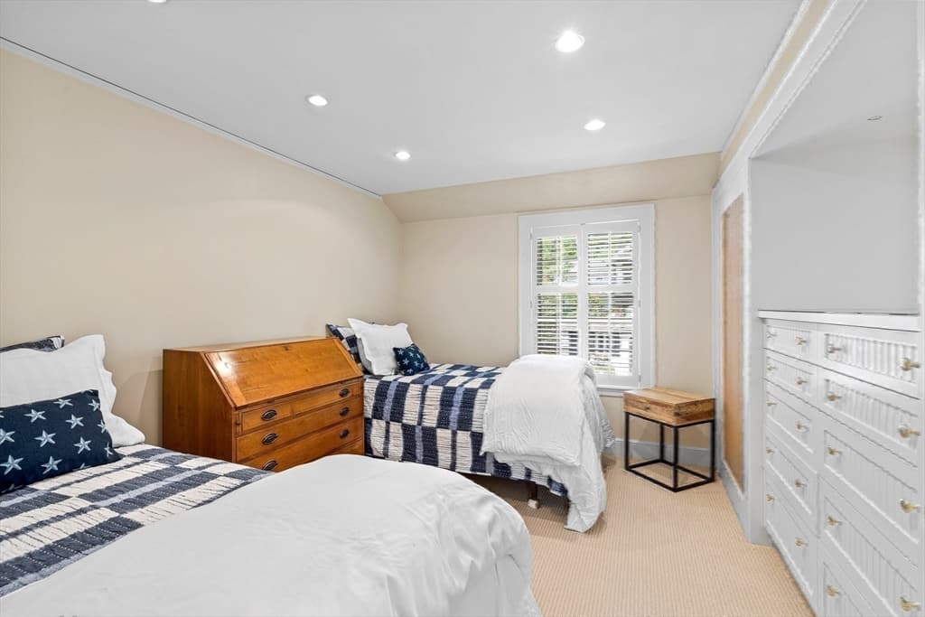200 Cliff Rd, Wellesley MA 02481 photo 32