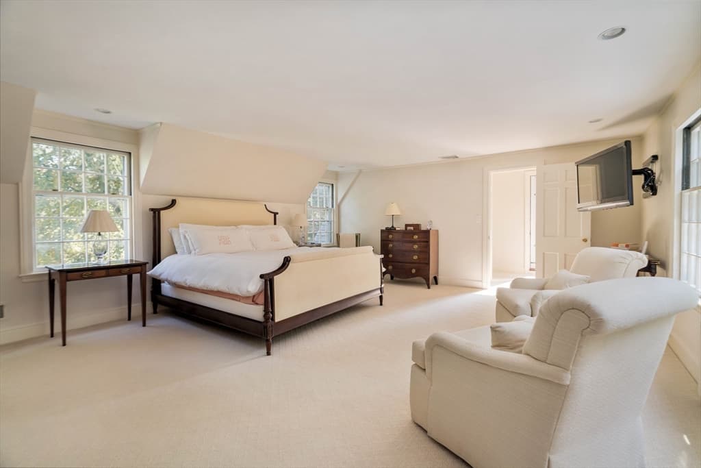 200 Cliff Rd, Wellesley MA 02481 photo 24