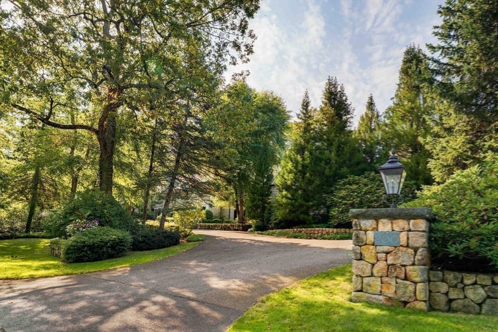 200 Cliff Rd, Wellesley MA 02481 photo 40