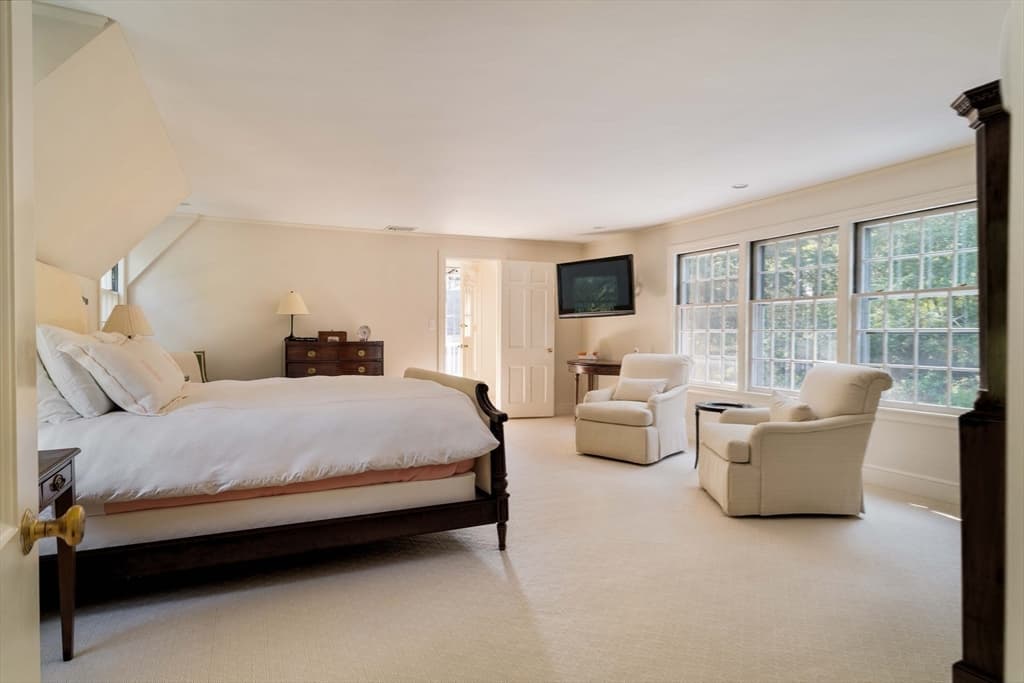 200 Cliff Rd, Wellesley MA 02481 photo 25