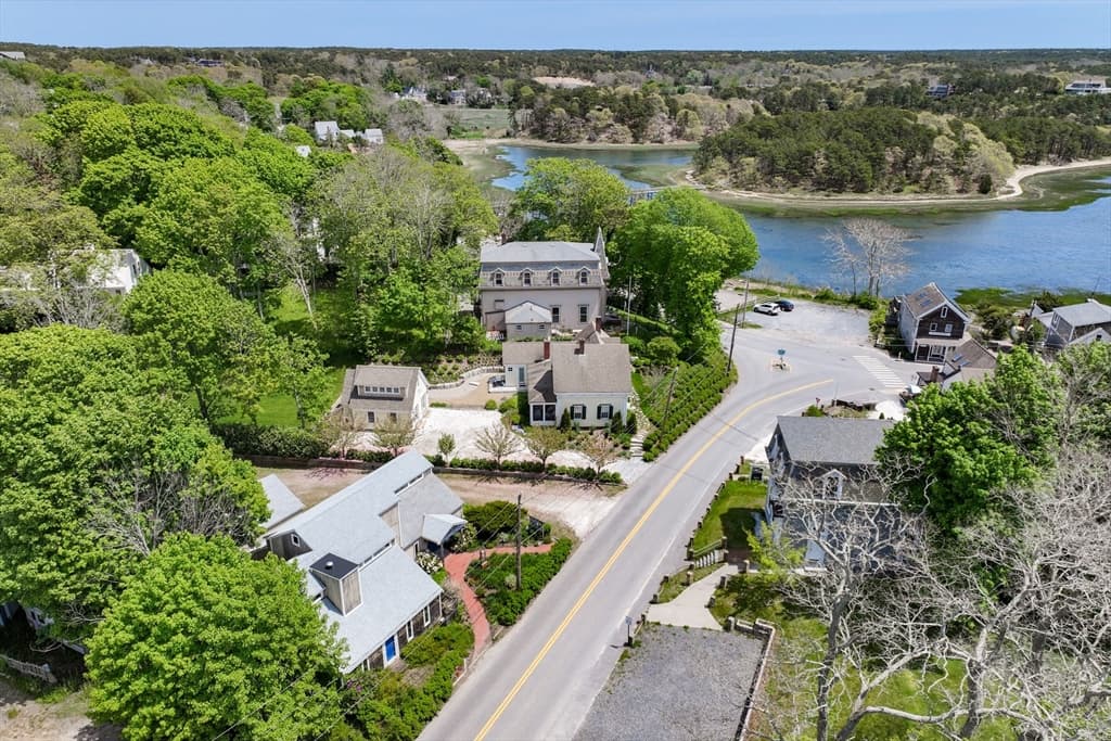 20 Bank Street, Wellfleet MA 02667 photo 3