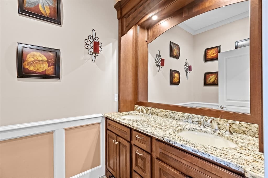 Single Family Residence at 33 Moniz Drive, Westport MA 02790, photo 13 of 42