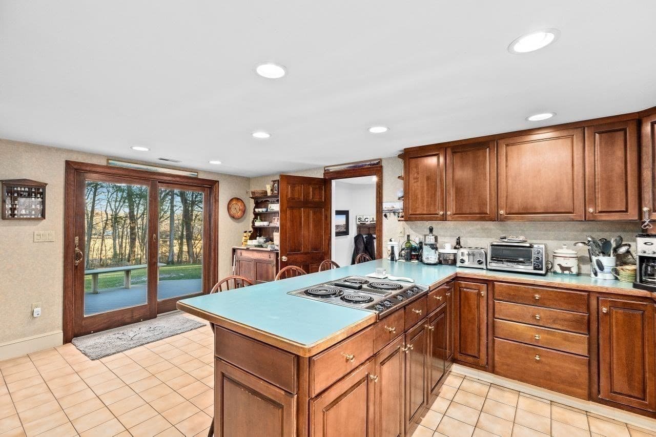 Single Family Residence at 26 Mordecai Lincoln Road, Scituate MA 02066, photo 26 of 36