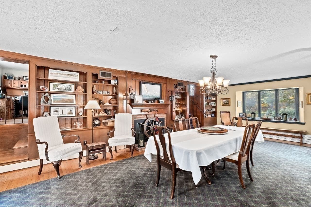 Single Family Residence at 26 Mordecai Lincoln Road, Scituate MA 02066, photo 22 of 36