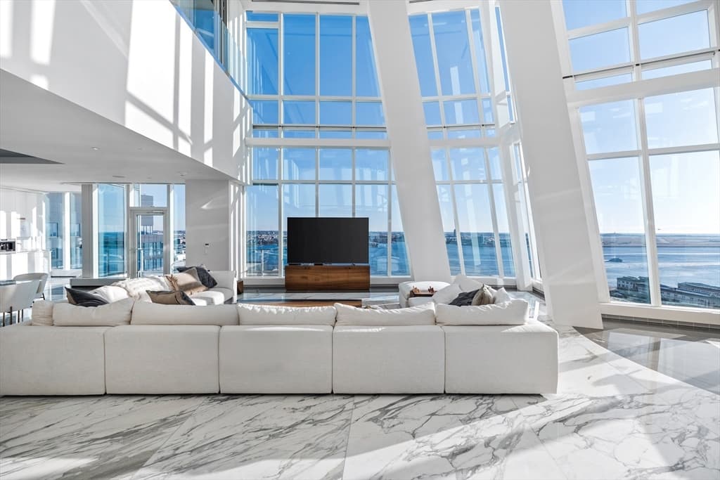 Condominium at 150 Seaport Blvd., Boston MA 02210, Boston, photo 3 of 17
