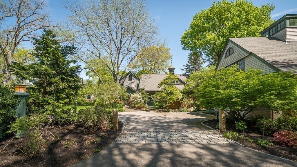 99 Essex Street, Hamilton MA 01982